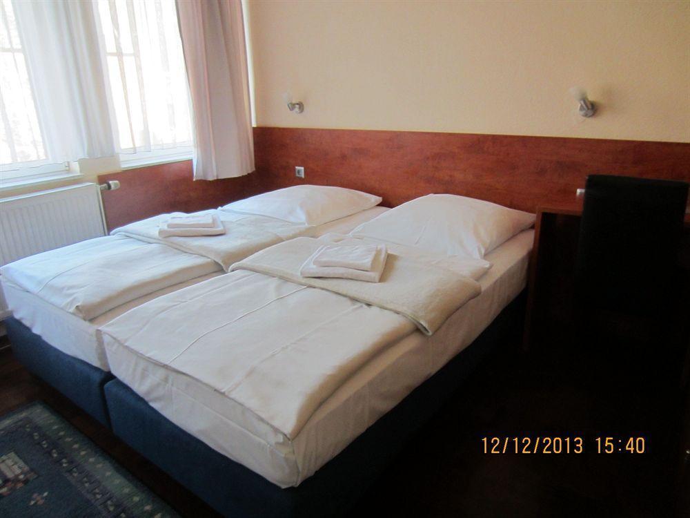 דיסלדורף Altstadt Hotel Rheinblick מראה חיצוני תמונה