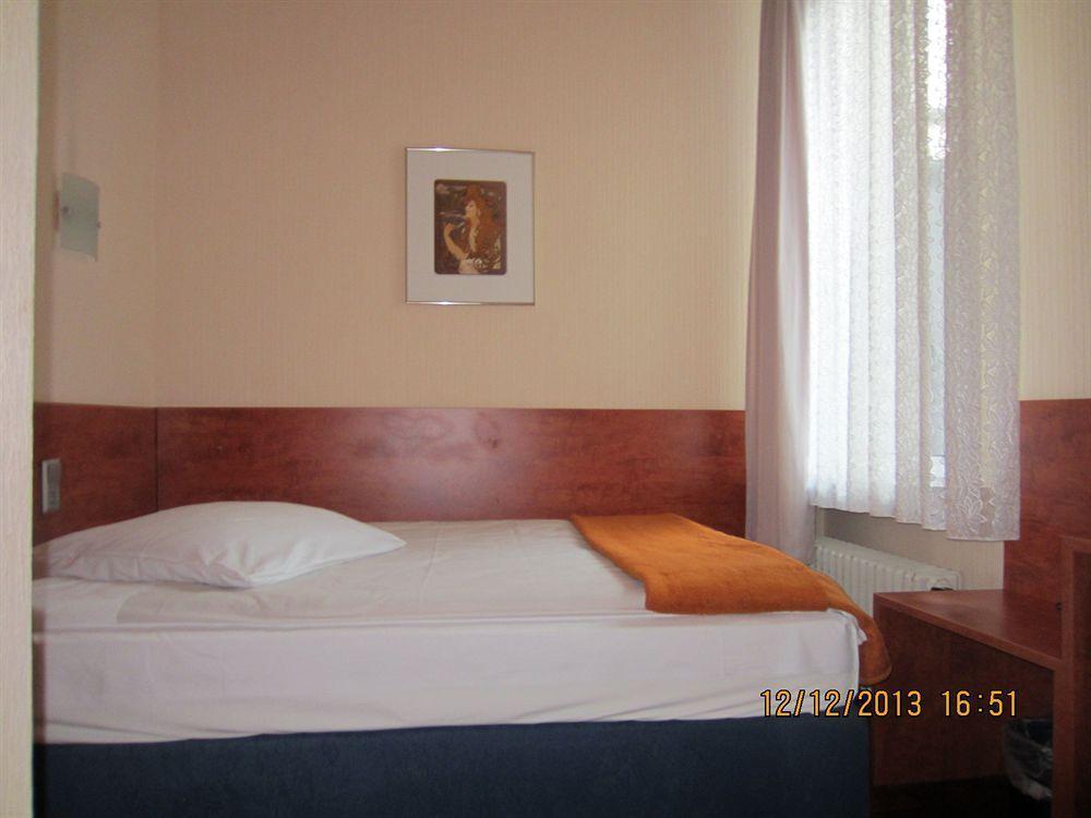 דיסלדורף Altstadt Hotel Rheinblick מראה חיצוני תמונה