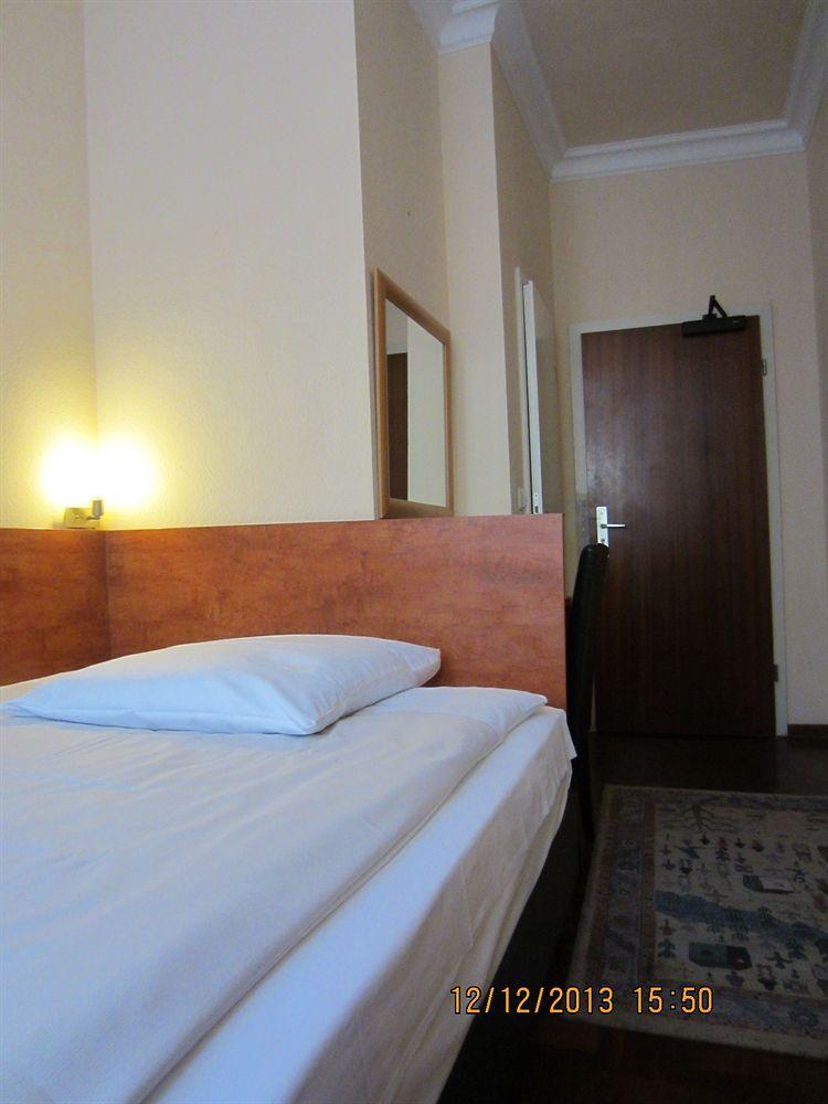 דיסלדורף Altstadt Hotel Rheinblick מראה חיצוני תמונה
