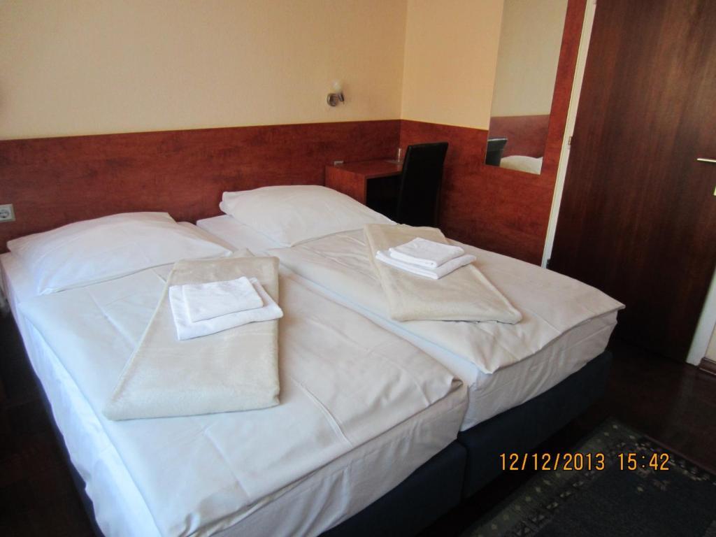 דיסלדורף Altstadt Hotel Rheinblick חדר תמונה