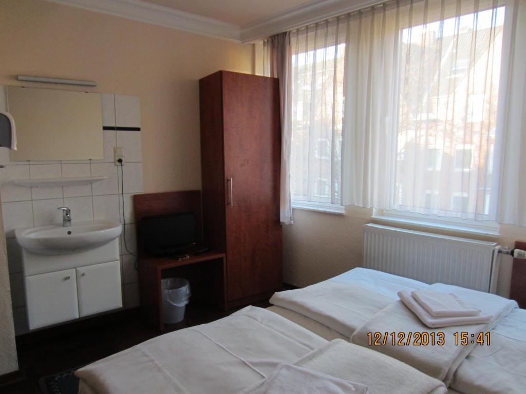 דיסלדורף Altstadt Hotel Rheinblick מראה חיצוני תמונה