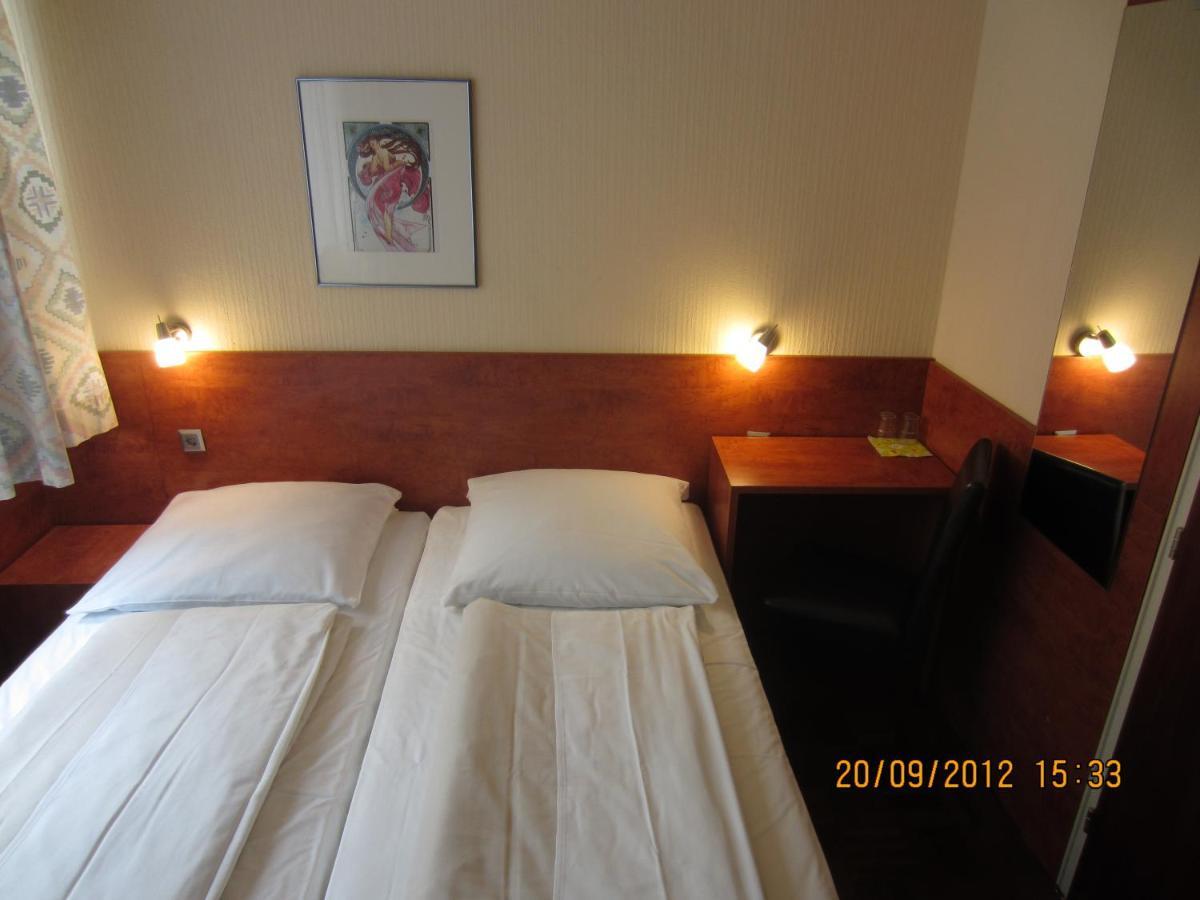 דיסלדורף Altstadt Hotel Rheinblick מראה חיצוני תמונה