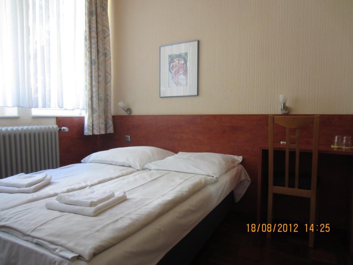 דיסלדורף Altstadt Hotel Rheinblick מראה חיצוני תמונה